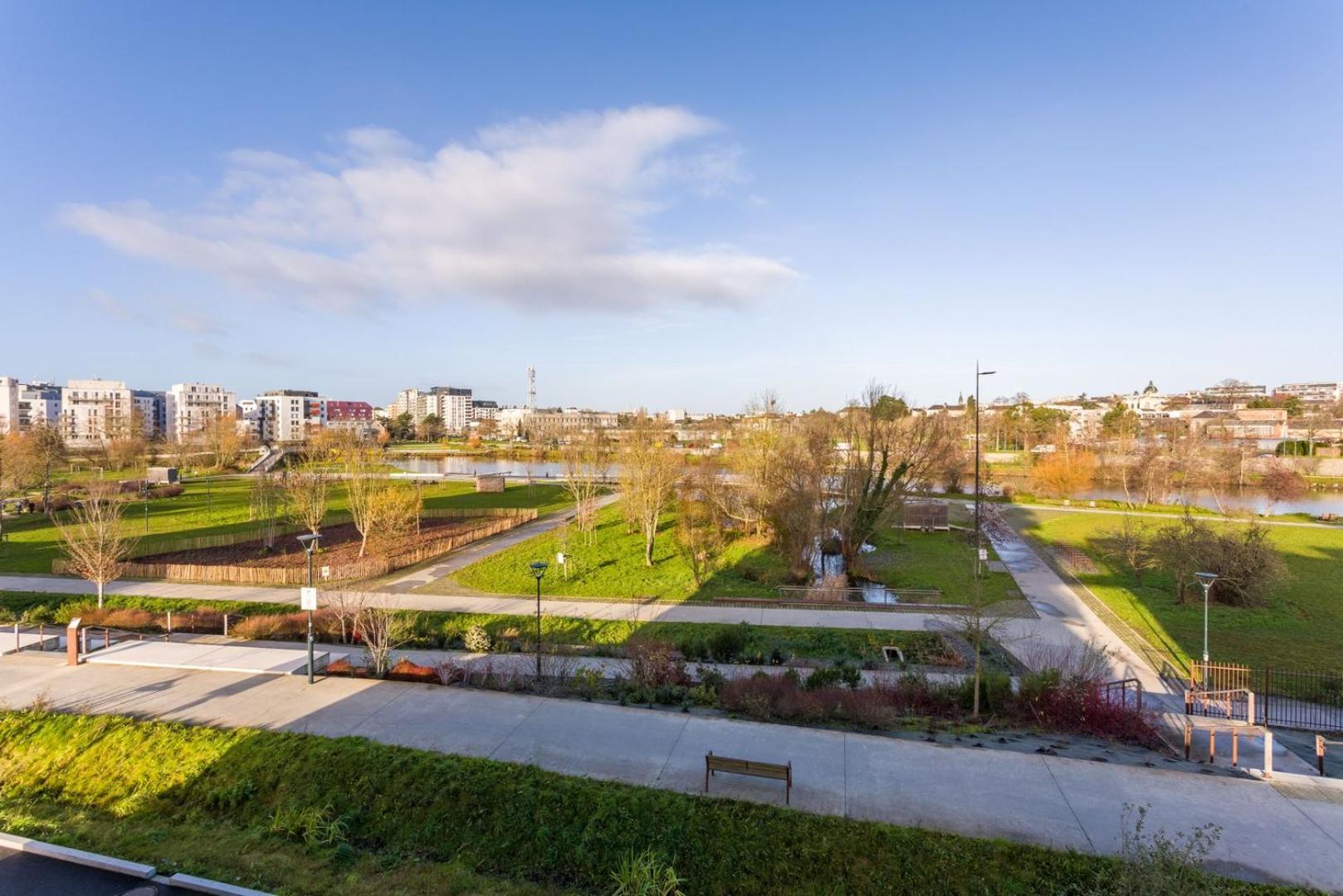 Le Rio, Appartement Avec Terrasse & Parking Rennes Exterior foto